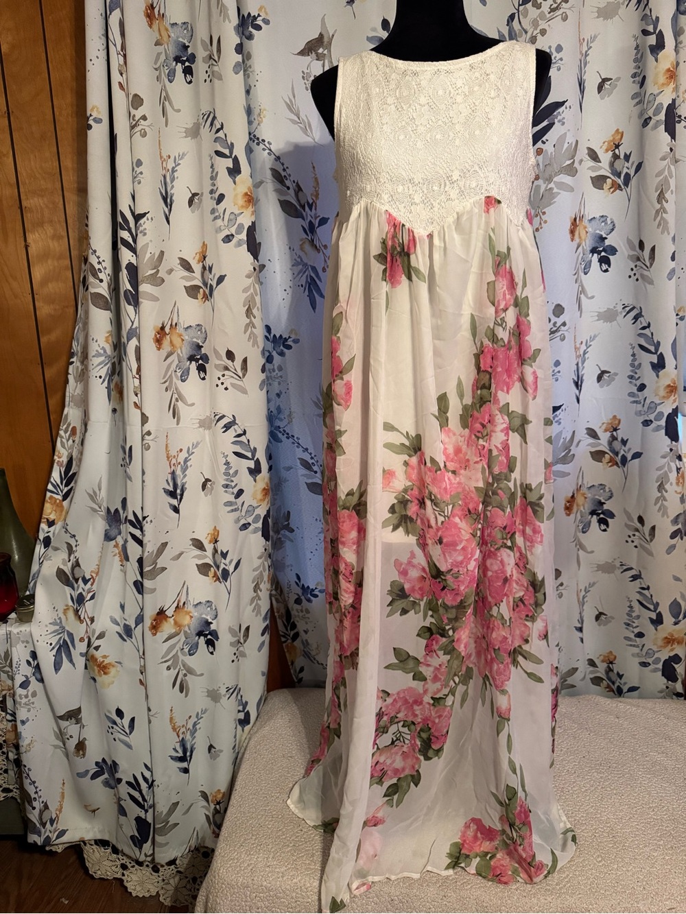 Ladies Cream Floral Maxi Dress with Pink Roses Size Large Filly Flair B11